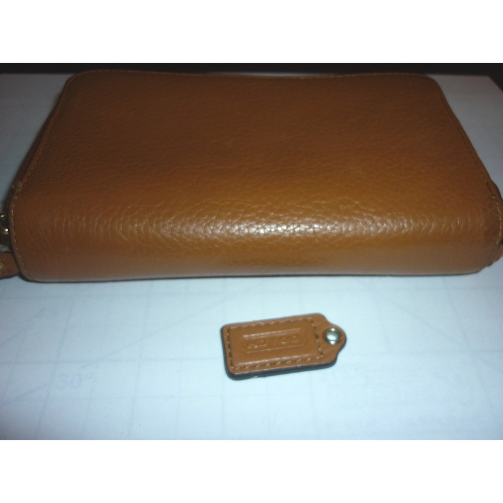 Vintage Coach Brown Pebbled Leather Phone Zip Around Wallet - Picture 10 of 10
